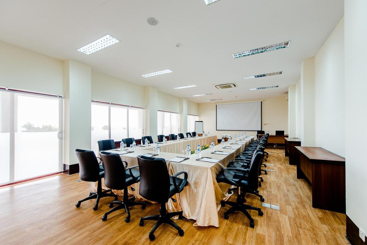 Ngwe Saung Yacht Club & Resort Ngwesaung Bagian luar foto